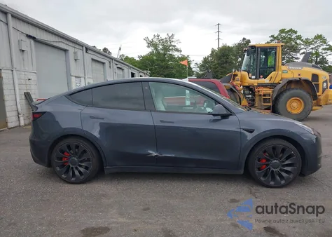 2022 Tesla Model Y Performance Dual Motor All-Wheel Drive from USA, damaged, VIN 7SAYGDEF5NF544542